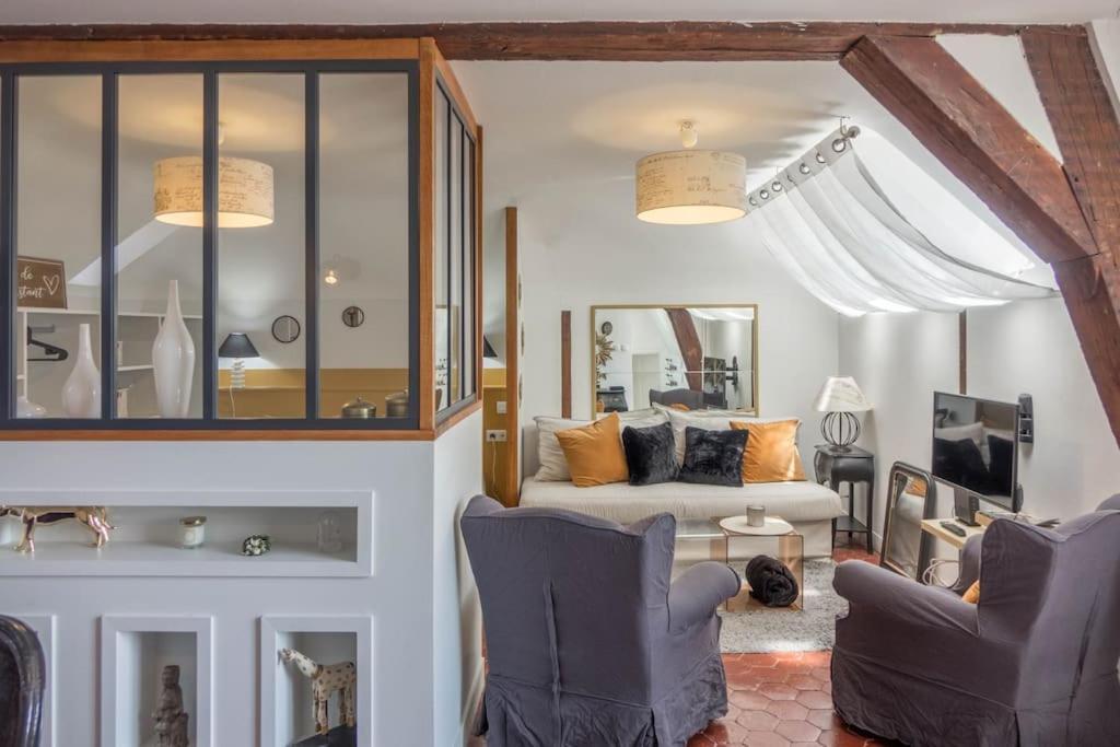 Le Sainte Anne *Studio* Apartment Орлеан Екстериор снимка